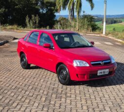 GM/CORSA SEDAN PREMIUM